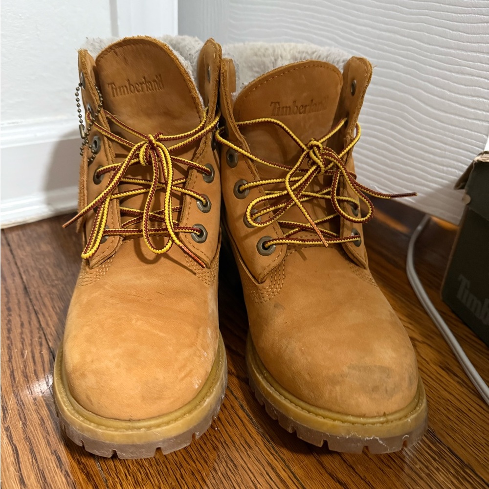 Timberland Brown Leather winter Boots with Yellow Laces